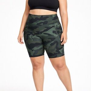 Old Navy Active PowerSoft Camo Biker Shorts XXL High Rise Workout Athletic